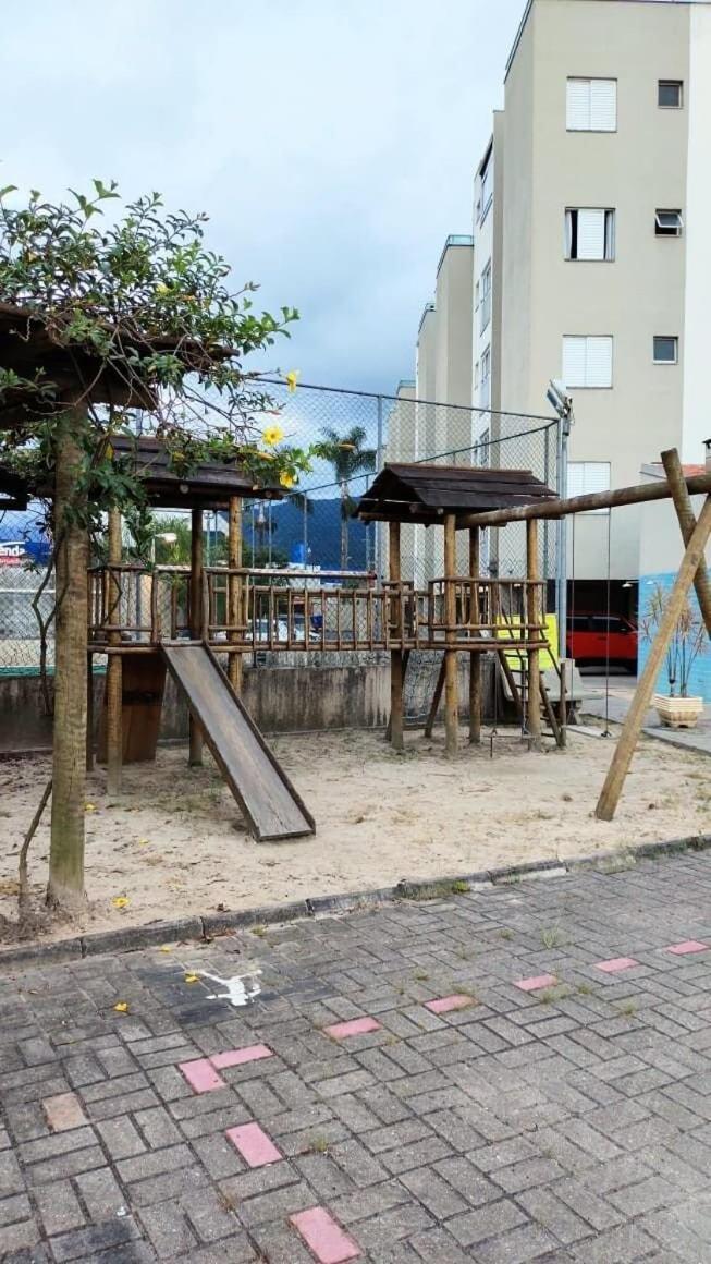 Apartamento Com Piscina Churrasqueira Em Ubatuba Esterno foto